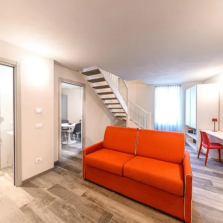 Residenza Cavour D 公寓 蒂拉诺